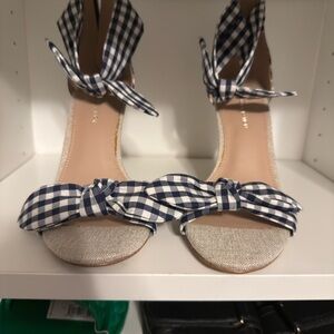 NEW - BCBGeneration Navy Blue and White Heels with Gingham Bow Size 7.5